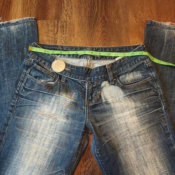 LTB Nature Of Quality jeans style 5548 size 29 bleach and destroyed in places - Picture 2 of 16